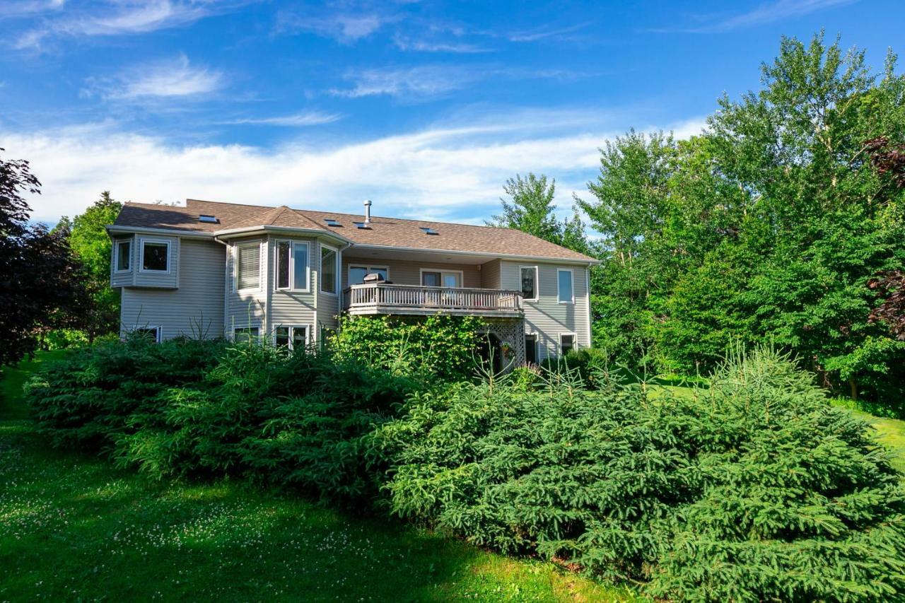 Lily's Garden 4* Charlottetown